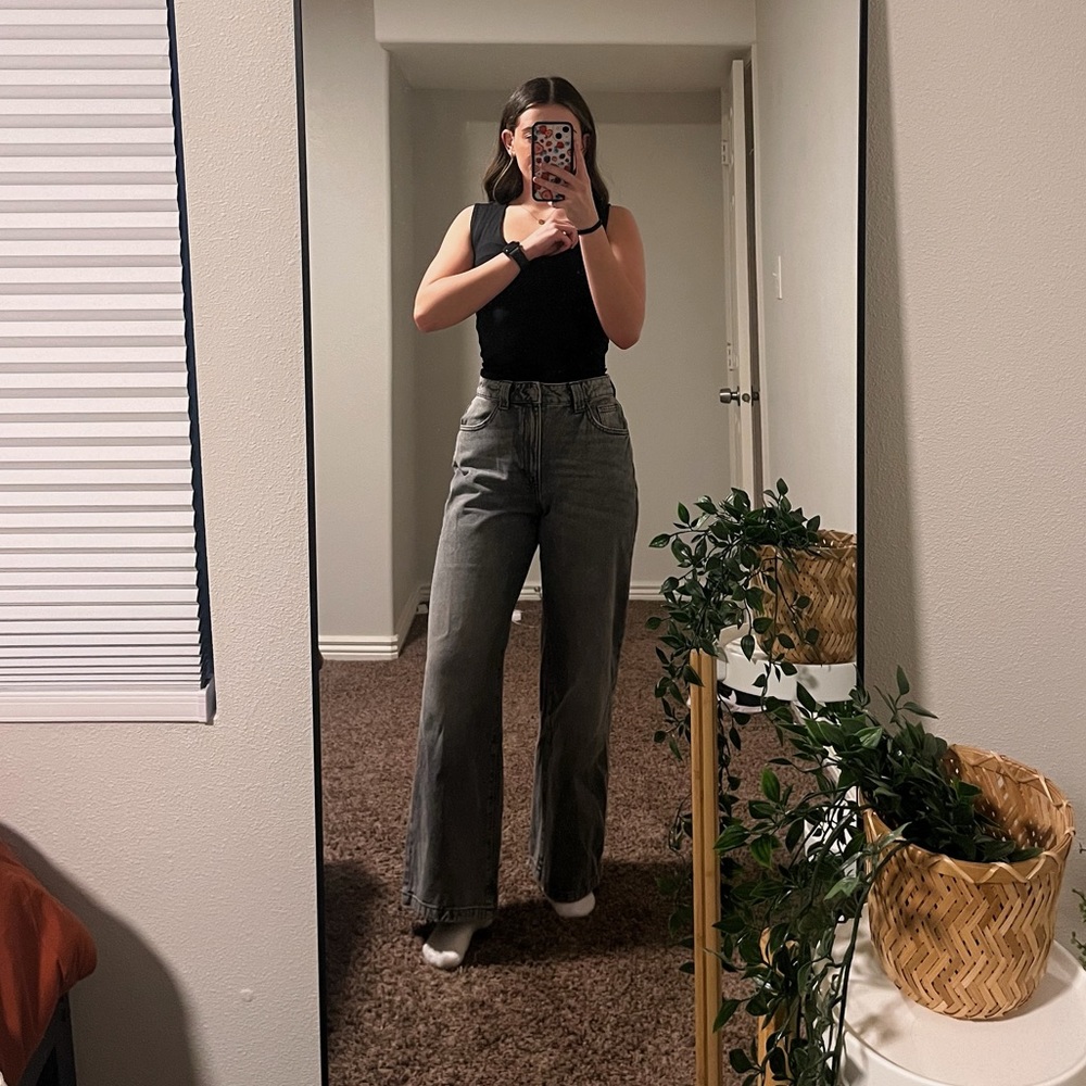 trendy cotton on baggy jeans!! size 2 but loose fitting…never worn!!!